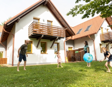 Najem prostornih apartmajev in neomejeno kopanje v termah Najem prostornih apartmajev in neomejeno kopanje v termah